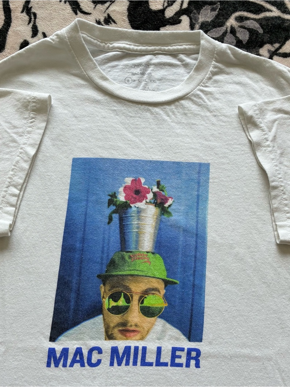 000 - MAC MILLER FLOWER POT HEAD OFFICIAL MERCH T SHIRT